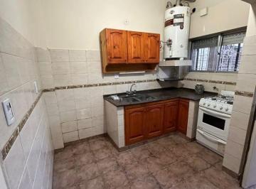Casa de 3 ambientes, General San Martín · Alquiler Casa C/ Jardin y Patio