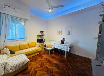 Departamento de 3 ambientes, Balvanera · Departamento Reciclado a Nuevo con 2 Habitaciones y Dependencia