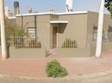 Casa de 6 ambientes, Córdoba · Venta Casa Res. America Reciclada 3 Dor, Patio Amplio. Cloacas