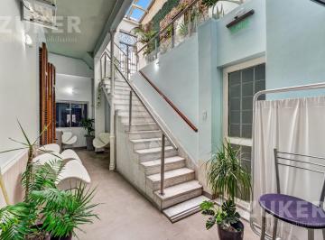 PH · 272m² · 10 Ambientes · PH Venta Comercial en Floresta