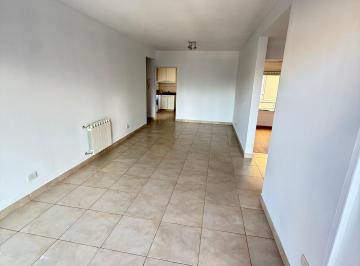 Departamento de 3 ambientes, Balvanera · Luminoso 3 Ambientes con Cochera - Alquiler por Dueño Directo