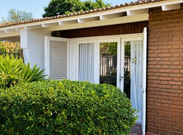 Casa , Malvinas Argentinas · 3 Casas en Excelente Ubicacion