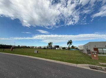 Terreno · 563m² · Lote a La Venta, Santa Lucía, Pilar del Este, a Parque Central