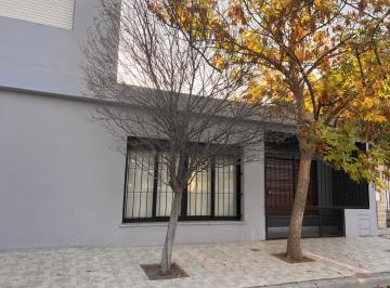 Casa · 183m² · 4 Dormitorios · 2 Cocheras · Casa Venta Neuquén
