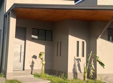 Casa · 403m² · 3 Dormitorios · Casa - El Manantial