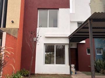 Casa de 9 ambientes, Córdoba · Duplex Barrio Cerrado