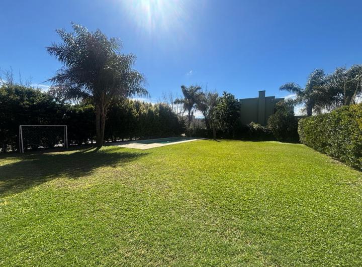 Casa · 200m² · 4 Ambientes
