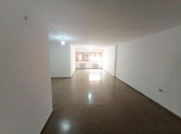 Departamento de 3 ambientes, Córdoba · Depto 3 Dorm. - Amplios Espacios - Cochera - Av Estrada N° 147