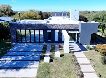 Foto · Casa en Alquiler en La Arbolada Hollywood con Piscina y Loft Independiente
