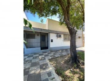 Casa · 81m² · 3 Ambientes · Casa de Dos Dorm. en El Sur de La Ciudad