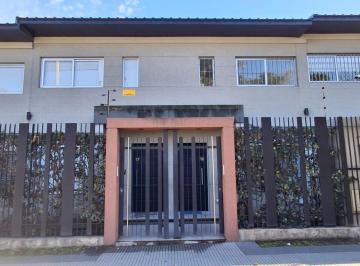 Departamento · 70m² · 3 Ambientes · 1 Cochera · Duplex 3 Amb en Alquiler en Moron