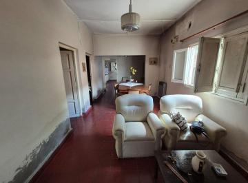 Casa · 110m² · 4 Ambientes · 4 Cocheras · Venta de Casa en Paso de Los Andes 545, S. Martín.