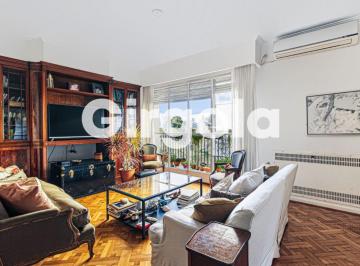 Departamento de 5 ambientes, Caballito · Semipiso de 5 Amb con Dependencia, Cochera y Baulera Frente a Parque Rivadavia