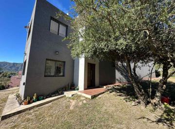 Casa · 260m² · 11 Ambientes · 2 Cocheras · Venta Casa Categoria Bialet Masse, Pileta. Sierras