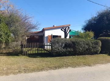 Casa · 102m² · 6 Ambientes · Casa + Departamento en Venta en Zona Céntrica