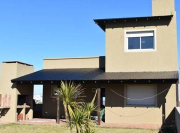 Casa · 130m² · 5 Ambientes · 1 Cochera · Casa en Venta en Mar del Sur