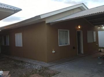 FRI-FRI-1267_2 · Venta de 2 Casas de 4 y 2 Ambientes, Centro, Pico Truncado