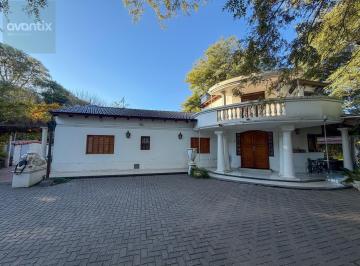 Casa · 403m² · 9 Ambientes · 2 Cocheras · Propiedad Exclusiva Emplazada en 5000 m² de Terreno