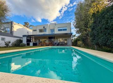 Casa · 146m² · 4 Ambientes · Casa en Haras Maria Victoria