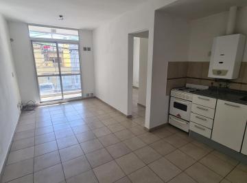 Departamento · 40m² · 2 Ambientes · Departamento por Escalera en Barrio Echesortu