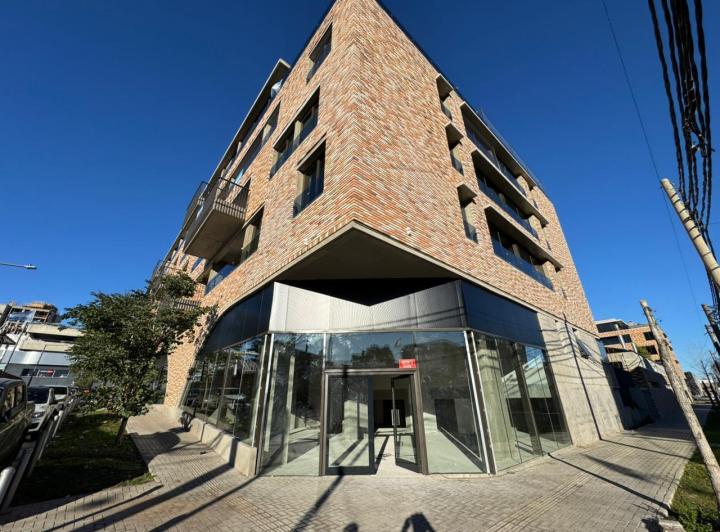 Local comercial · 250m² · 2 Ambientes