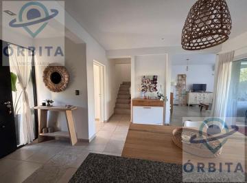 Casa · 100m² · 5 Ambientes · 2 Cocheras · Casa en Venta en Casas de Santa Maria, Villanueva, Tigre