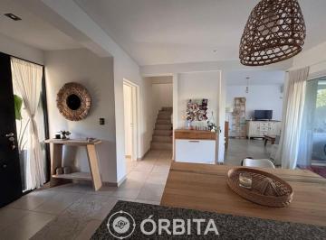 Casa · 100m² · 5 Ambientes · 2 Cocheras · Casa en Venta en Casas de Santa Maria, Villanueva, Tigre