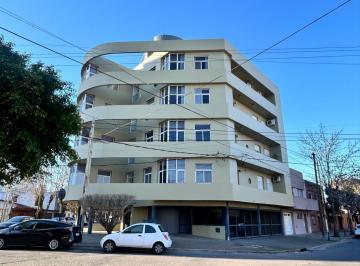 Departamento · 90m² · 3 Ambientes · 1 Cochera · Departamento en La Plata