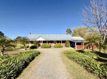 Campo · 12141m² · 5 Ambientes · 1 Cochera · Venta/alquiler de Chacra en Laguna de Los Patos, Colonia