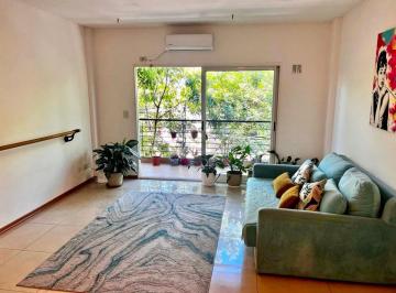 Departamento de 3 ambientes, Villa Urquiza · Venta Semipiso 3 Ambientes Al Frente en Villa Urquiza – Súper Luminoso - Apto Crédito
