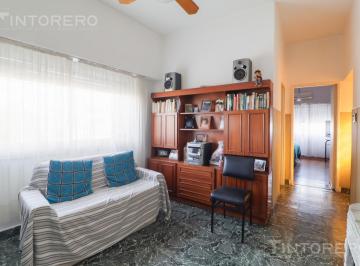 PH · 111m² · 4 Ambientes · 1 Cochera · PH 4 Ambientes en Venta en La Tablada con Garaje, Balcon, Patio y Terraza