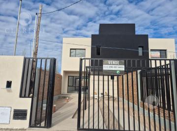 PH en Venta de 5 ambientes · Venta de Duplex 3 Dorm. en B° Ayres del Valle - Cipolletti