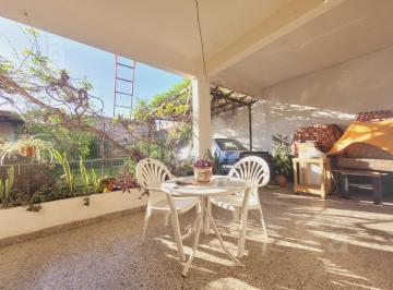 PH · 80m² · 3 Ambientes · 3 Cocheras · PH Tipo Casa en Venta en José León Suarez - Planta Baja - 2 Dorm. - Entrada Para 3 Autos - Fondo