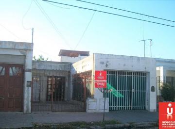 Departamento de 4 ambientes, Córdoba · Alquiler Bº Colon Provincias Vascongadas 2331 1 Dormitorio + Escritorio + Cochera