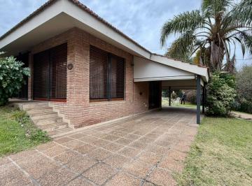 Casa · 200m² · 6 Ambientes · 3 Cocheras · Casa en Venta en Costa Azul Villa Carlos Paz