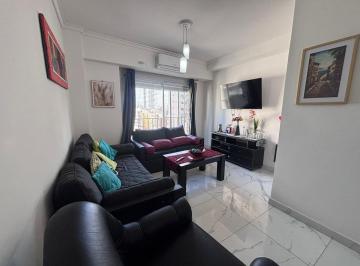 Departamento · 80m² · 5 Ambientes · 4amb C/dep 3 Banos Tot. Recic. a Nvo Bcon y Bauler