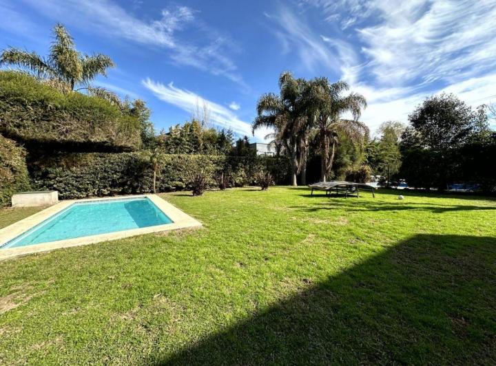 Casa · 156m² · 5 Ambientes · 1 Cochera