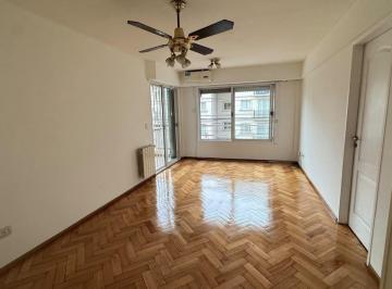 Departamento · 45m² · 2 Ambientes · Alquiler Depto 2 Amb en Martinez con Balcón y Baulera en Edificio con Piscina