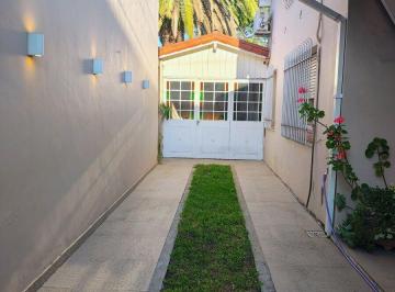 Casa · 170m² · 4 Ambientes · 2 Cocheras · Venta Casa 4 Amb Villa Ballester. con Cochera, Parrilla y Quincho.