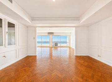 Departamento · 185m² · 3 Dormitorios · 1 Cochera · Venta Exclusivo Departamento de 3 Dorm. con Cochera y Baulera en Barrio Martin