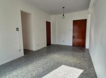 Departamento · 44m² · 3 Ambientes · Hermoso 3 Ambientes con Balcon en Flores