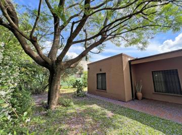 Casa · 768m² · 3 Dormitorios · 1 Cochera · Casa en Venta