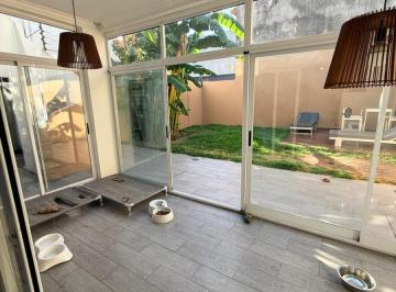 Casa · 180m² · 4 Ambientes · 2 Cocheras · Casa en Alquiler 4 Ambientes Impecable Gran Zona