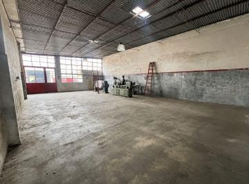 Depósito · Venta Deposito con Vivienda Al Frente Cochera