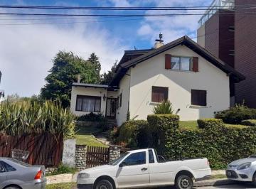Casa · 300m² · 6 Ambientes · Alquiler Casa 5 Dorm. en Barrio Belgrano Bariloche