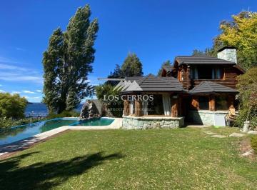 Casa · 430m² · 7 Ambientes · 3 Cocheras · Espectacular Casa con Muelle y Costa del Lago Nahuel Huapi en Venta