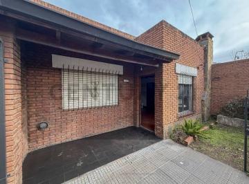 Casa · 150m² · 2 Dormitorios · 1 Cochera · Tu Próximo Hogar Te Está Esperando!