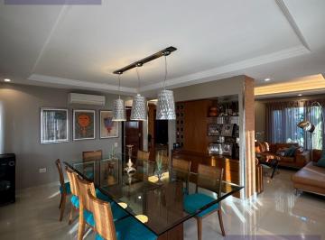 Casa · 800m² · 5 Ambientes · 2 Cocheras · Casa en Venta - Country del Pilar