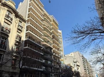 Departamento de 4 ambientes, Almagro · Almagro - 4 Amb con Dependencia - Av Rivadavia Al 4200