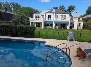Casa de 6 ambientes, Pilar · Carmel Alquiler y Venta 4 Dorm Ulrich Propiedades